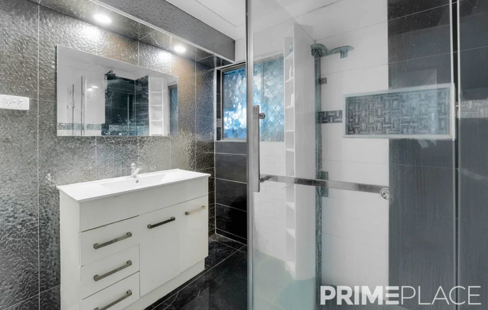 Additional image 7 of 141 Juers Street, Kingston QLD 4114