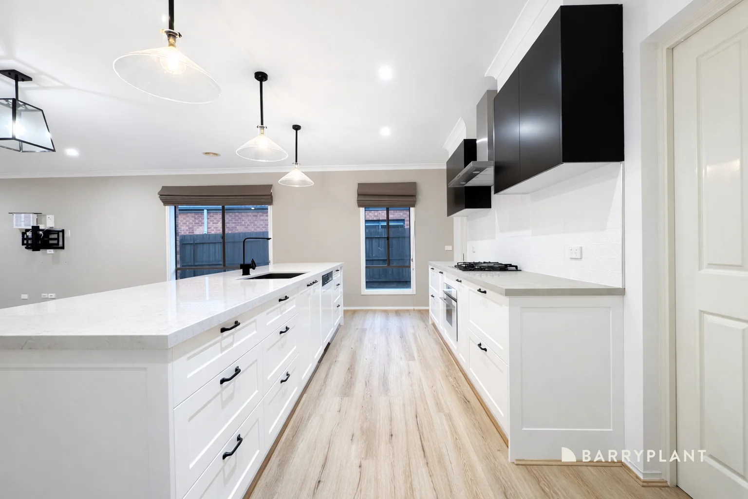 Additional image 2 of 9 Miller Close, Drouin VIC 3818