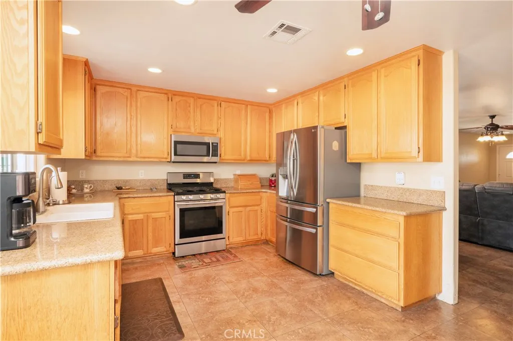 Additional image 9 of 987 N California Ave, Beaumont, CA 92223