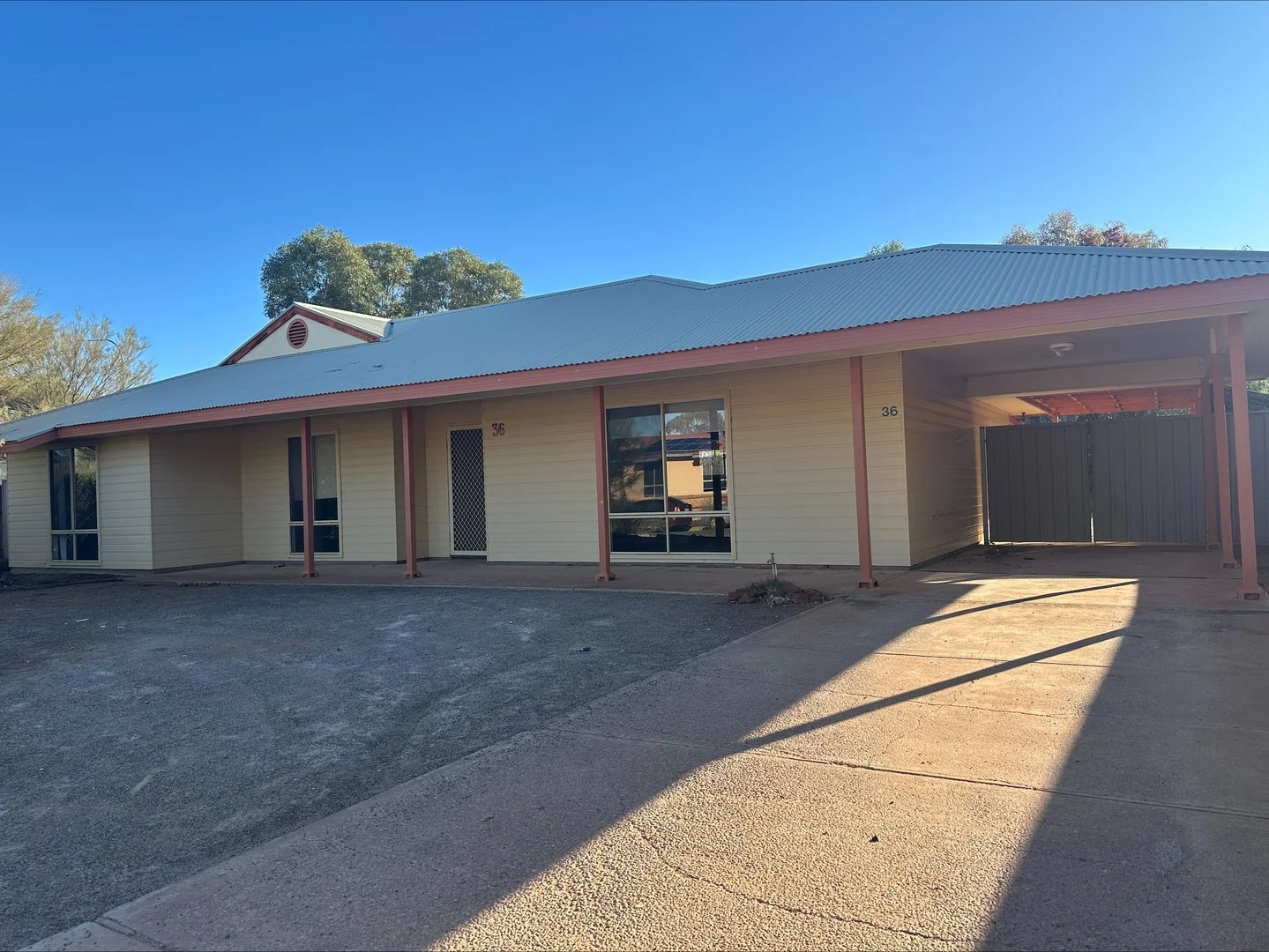 36 QUANDONG STREET, Roxby Downs SA 5725