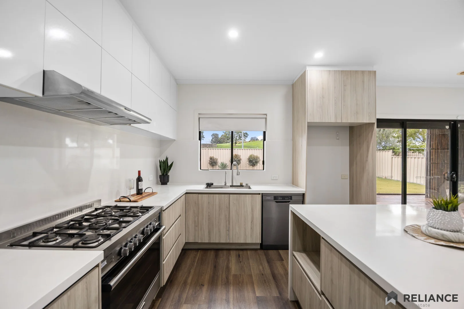 Additional image 5 of 3 Watersedge Way, Roxburgh Park VIC 3064