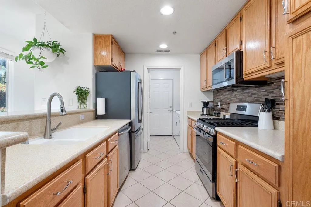 Additional image 9 of 13015 Evening Creek Drive S Unit 18, San Diego, CA 92128