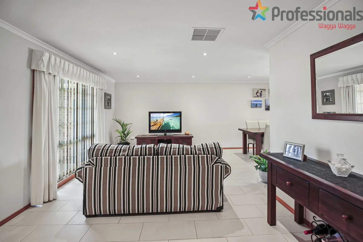 Additional image 3 of 21 Roberts Way, Kooringal NSW 2650