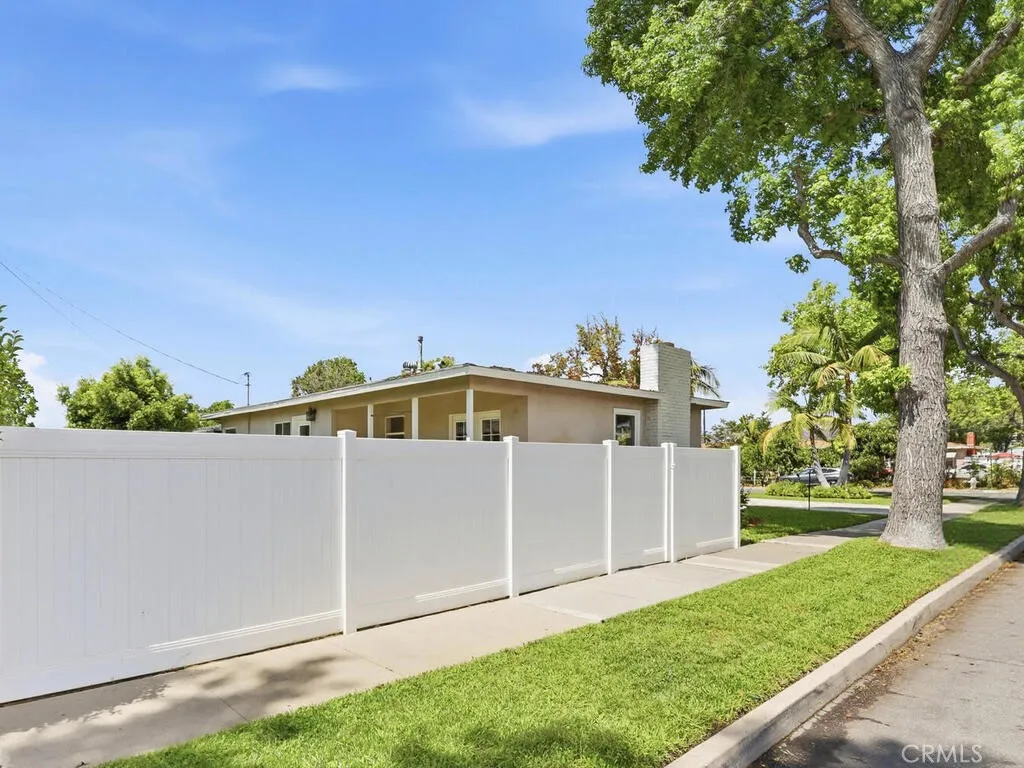 Additional image 77 of 422 E 22nd St, Santa Ana, CA 92706