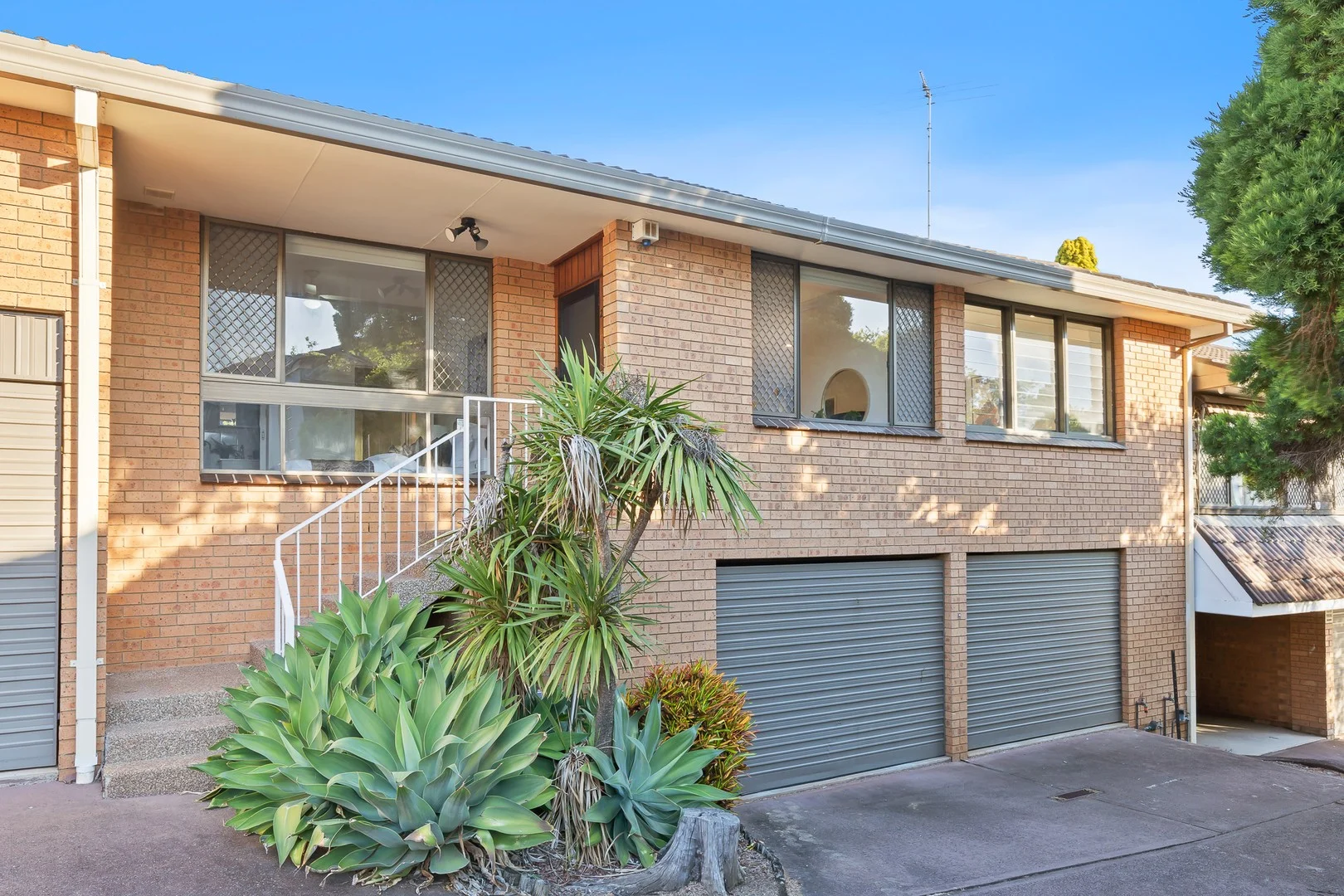 2/66 Millett Street, Hurstville NSW 2220