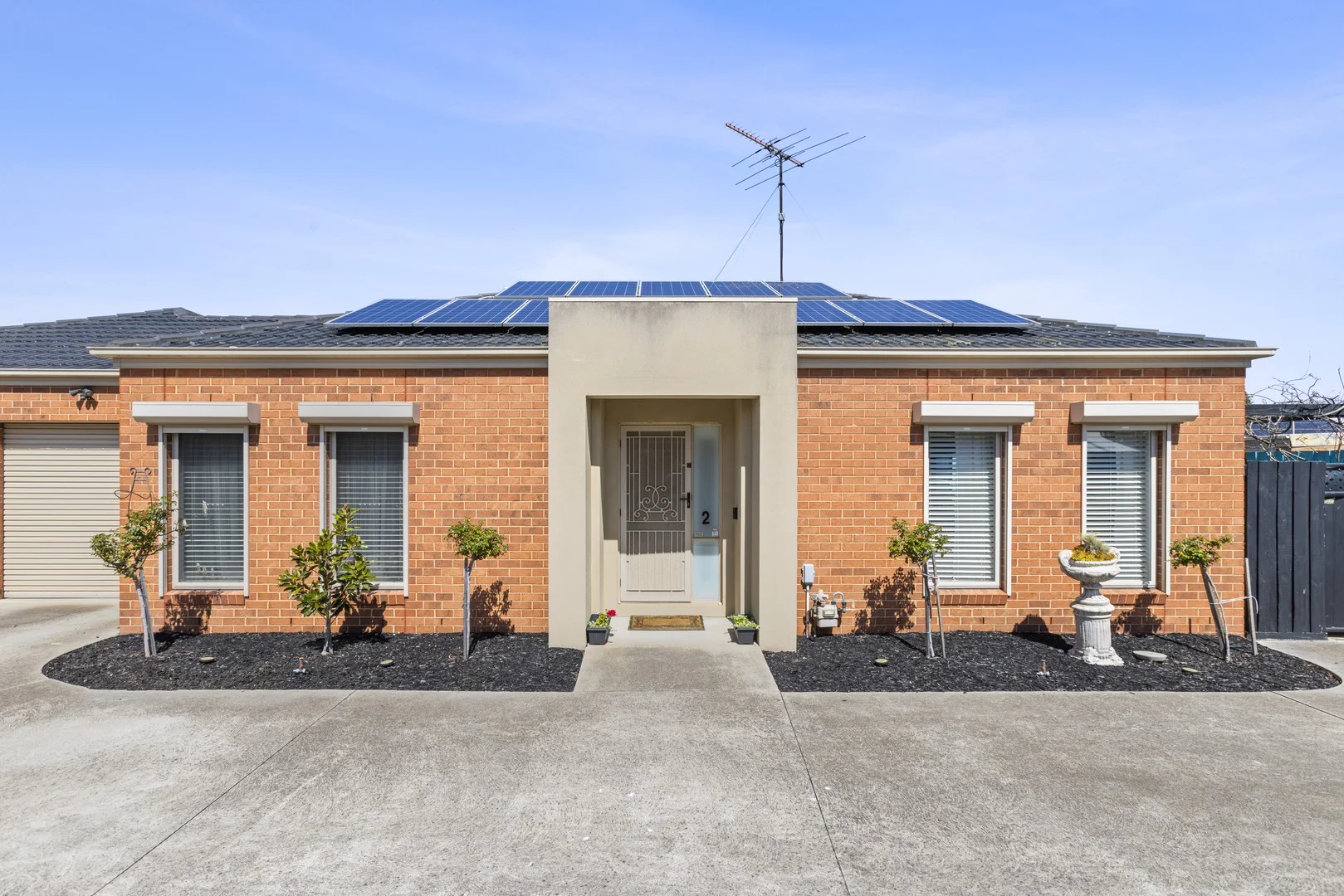 2/6 Drysdale Avenue, Newcomb VIC 3219