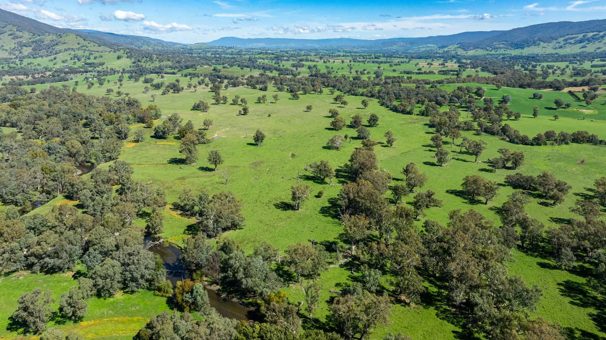 1007 & 1007A Kiewa Valley Highway, Staghorn Flat VIC 3691