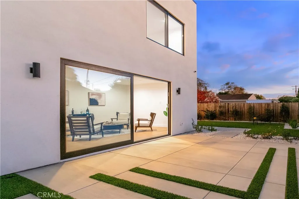 Additional image 110 of 853 Oak St, Costa Mesa, CA 92627