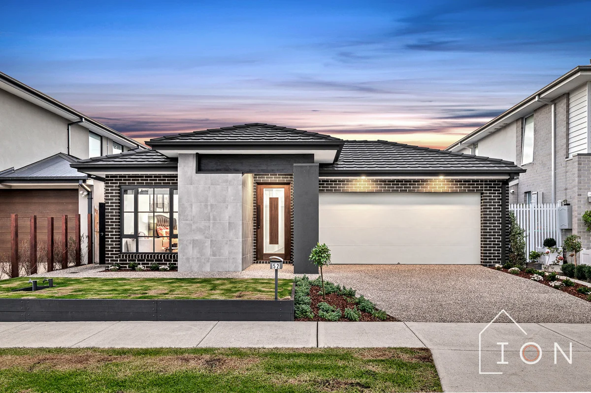 52 Meyer Crescent, Clyde North VIC 3978