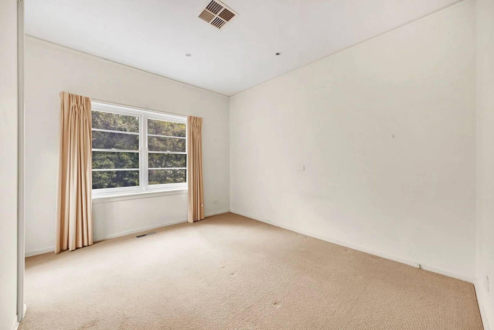 Additional image 6 of 3 Weston Street, Yarralumla ACT 2600