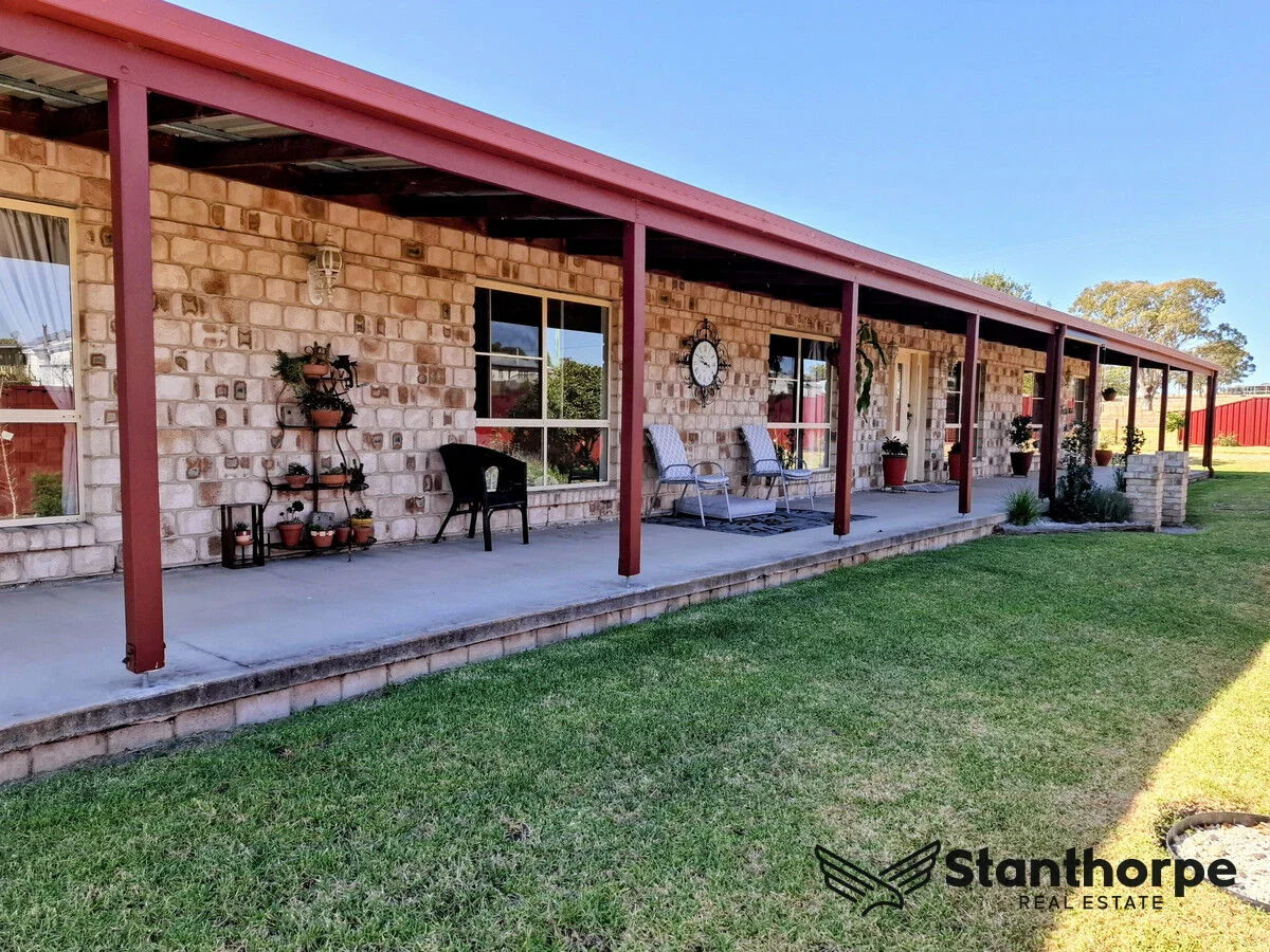 25 Treverton Street, Wallangarra QLD 4383