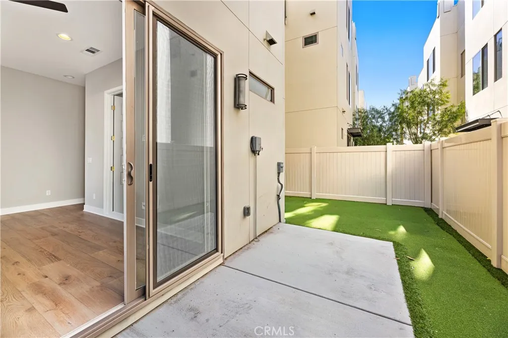 39 Ebb Tide Cir, Newport Beach, CA 92663