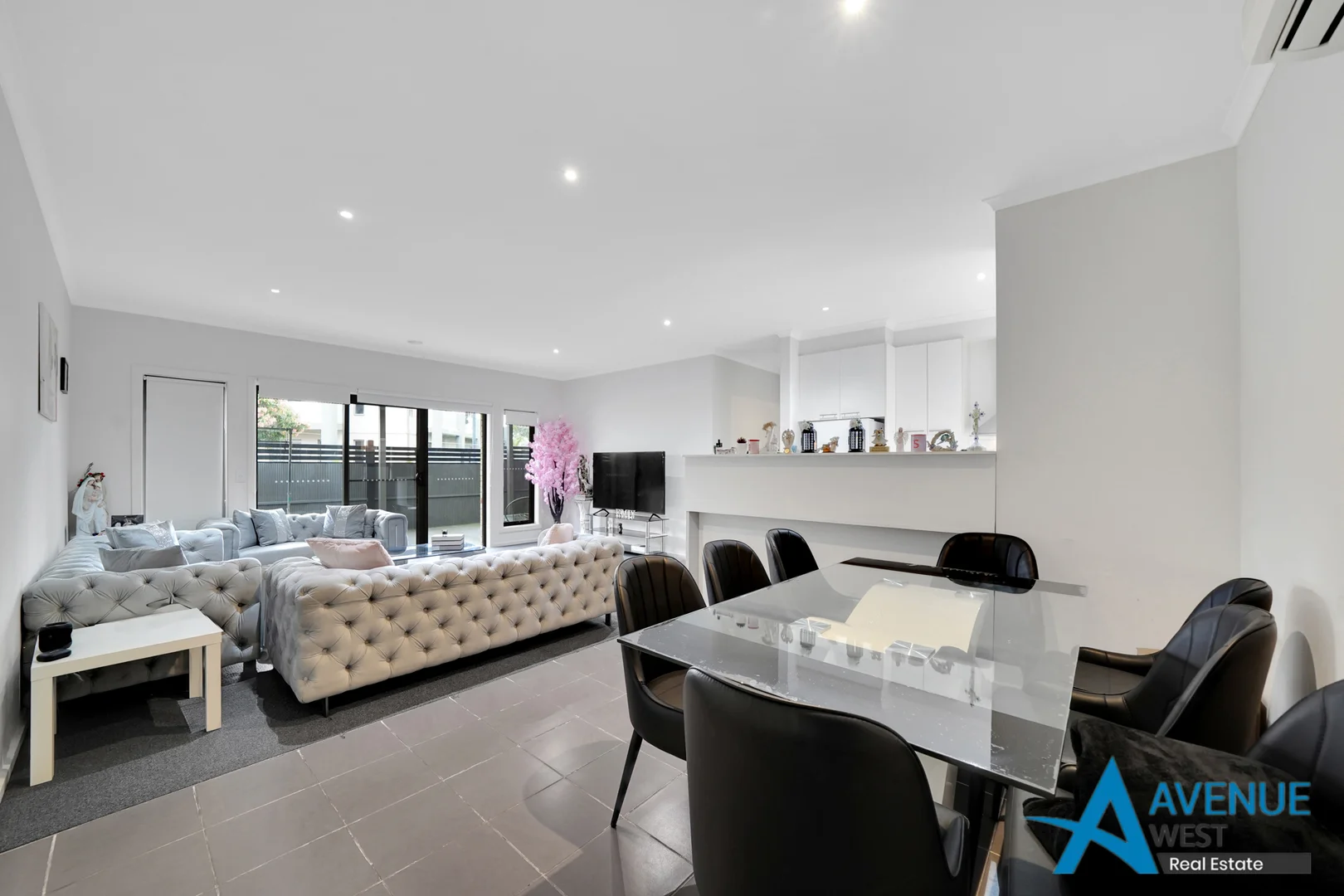 Additional image 5 of 17 Somersby Road, Craigieburn VIC 3064