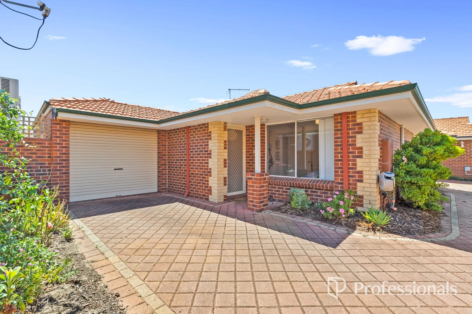 2/17 Kathleen Street, Yokine WA 6060