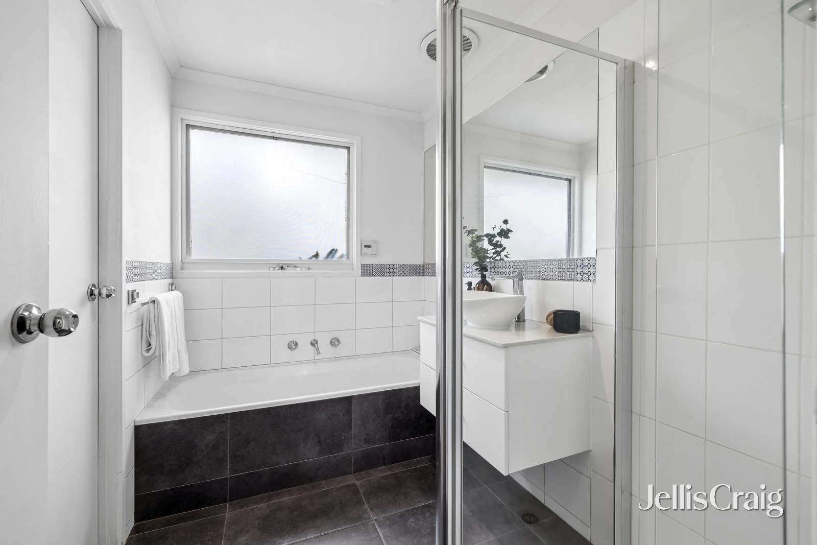 Additional image 11 of 56 Washington Lane, Woodend VIC 3442