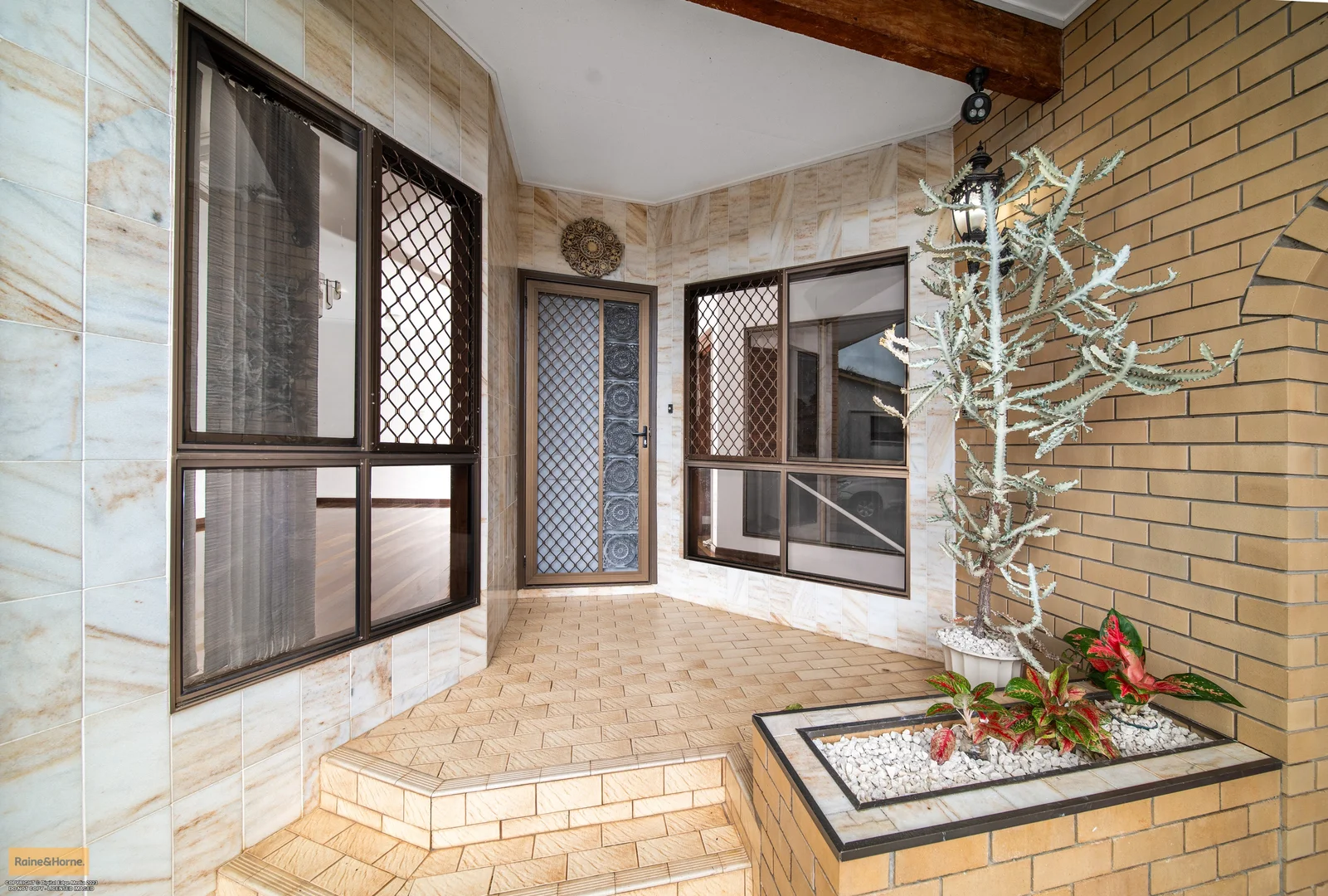 Additional image 3 of 28 Riverside Crescent, Innisfail Estate QLD 4860
