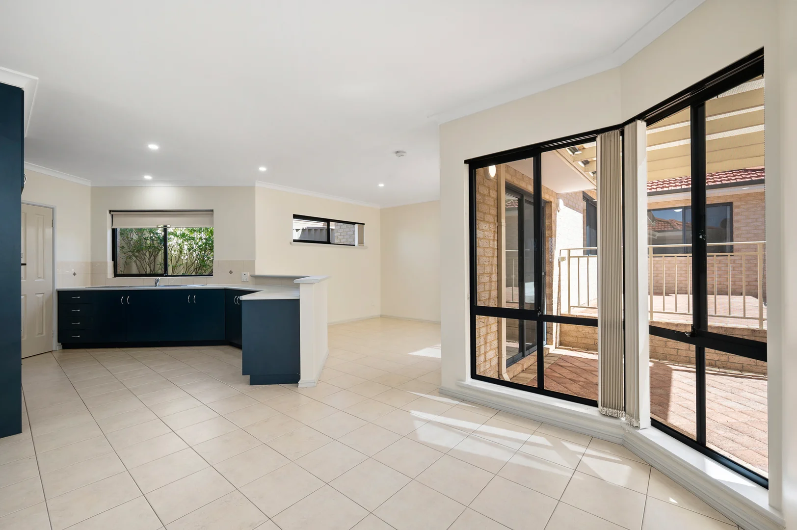 18A FALLOW CRESCENT, Spearwood WA 6163 photo 4