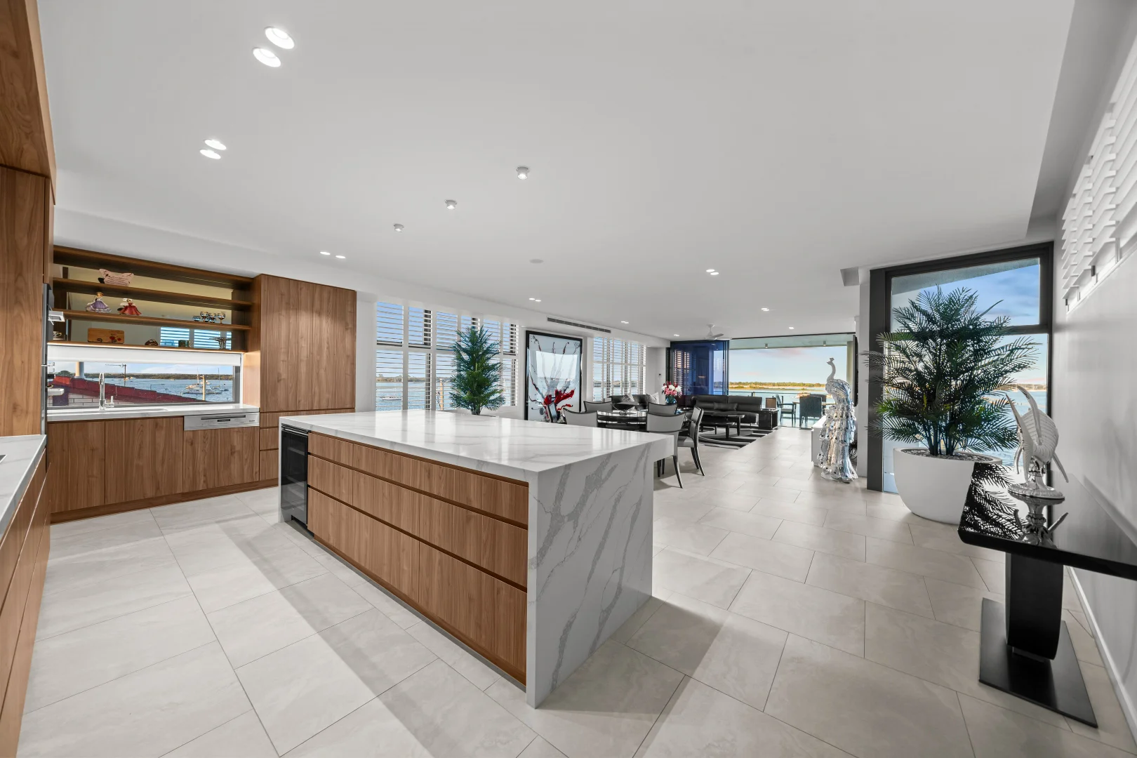 Additional image 5 of 401/286 Marine Parade, Labrador QLD 4215