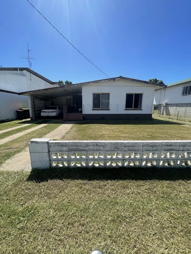 125-127 Seventh Avenue, Home Hill QLD 4806
