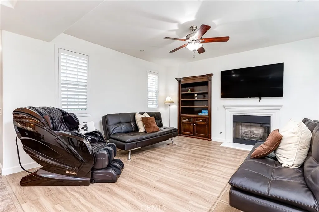 Additional image 5 of 15220 Cambridge St, Tustin, CA 92782