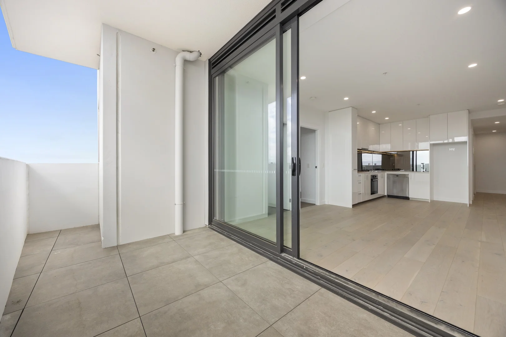 Additional image 4 of 606/54 Montclair Avenue, Glen Waverley VIC 3150