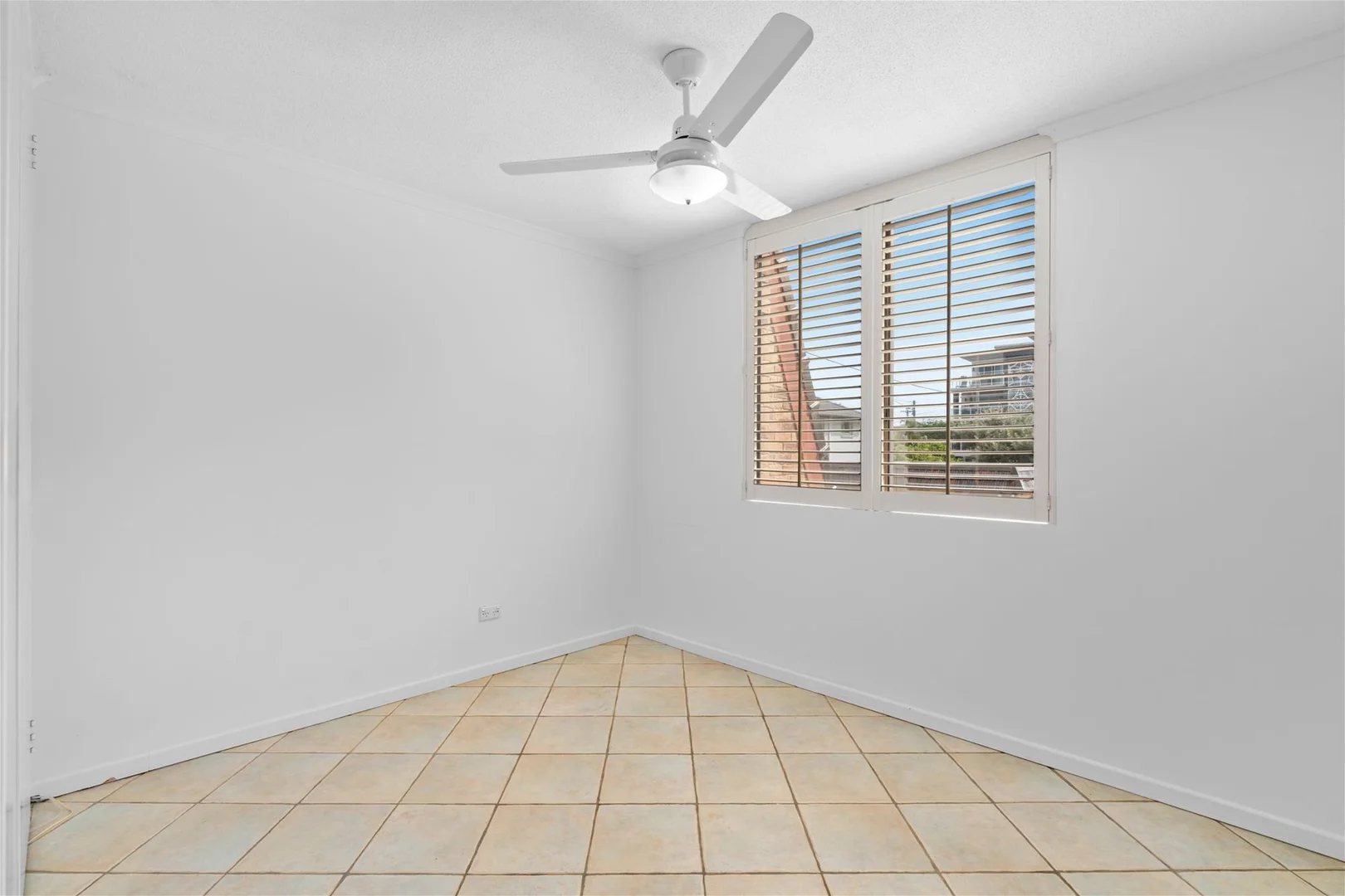 Additional image 8 of 5/108 Prince Edward Parade, Scarborough QLD 4020