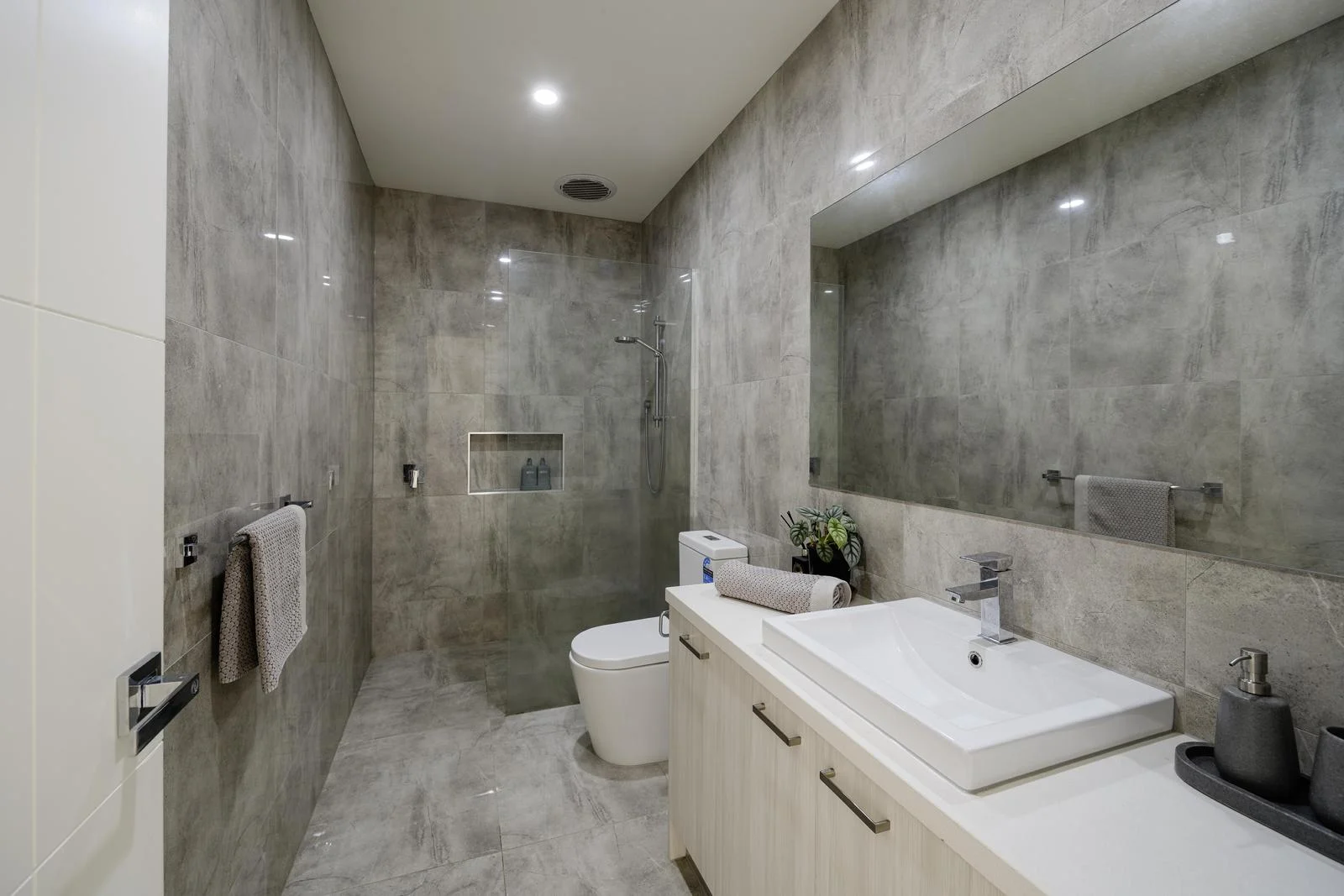 Additional image 9 of 1/149 Hickford Street, Reservoir VIC 3073