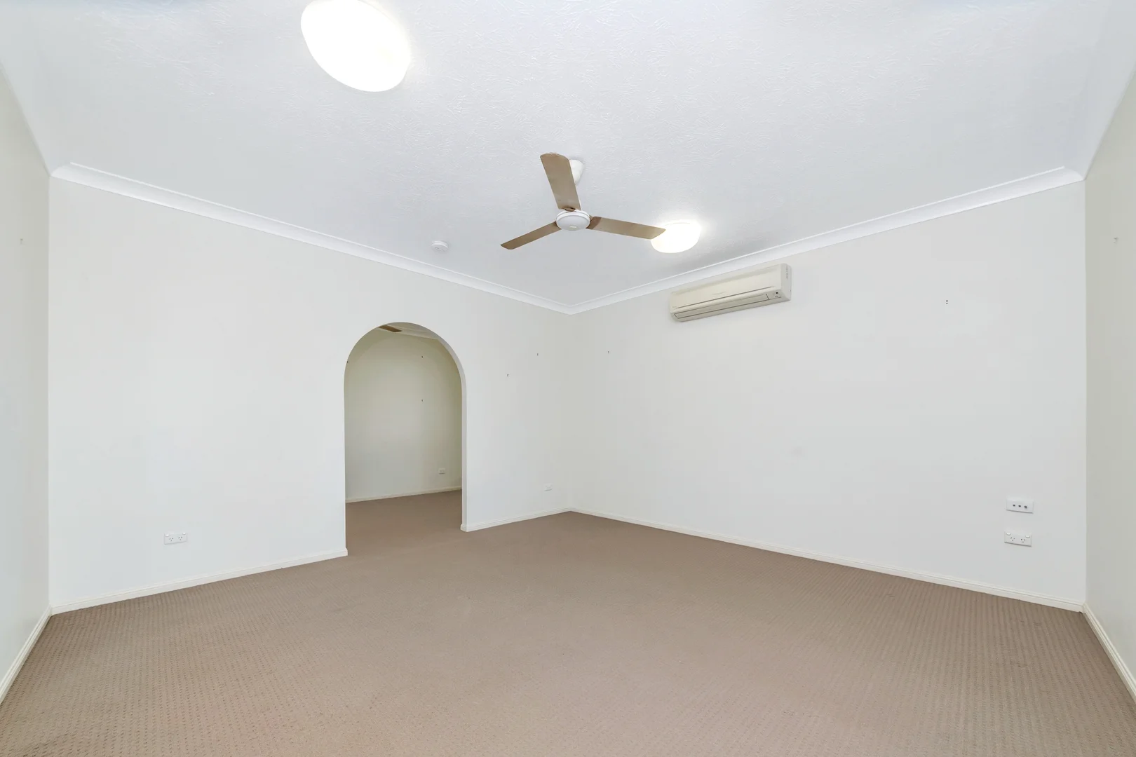 19 Bluebell Way, Kirwan QLD 4817 photo 2