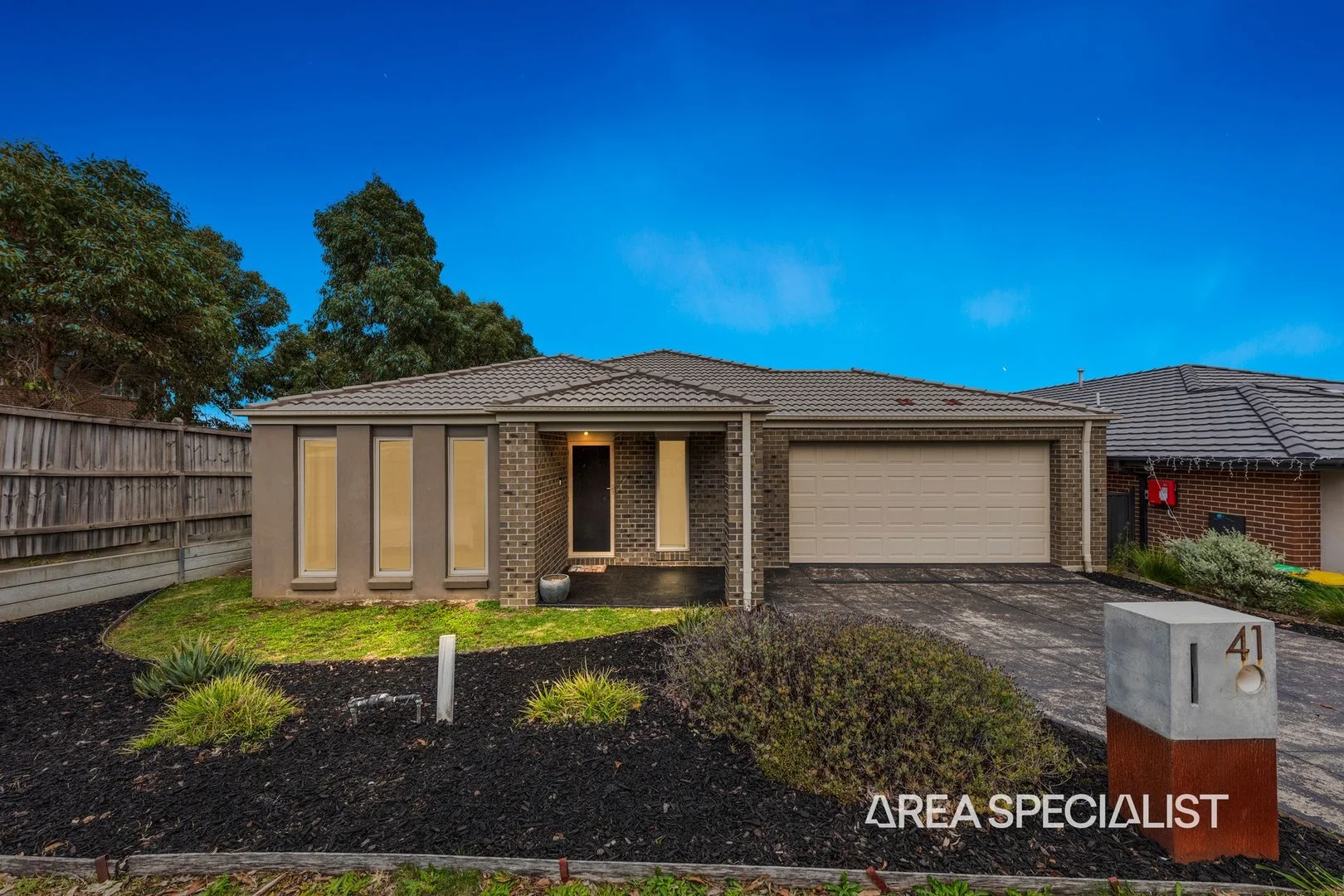 41 Meadowlea Crescent, Pakenham VIC 3810
