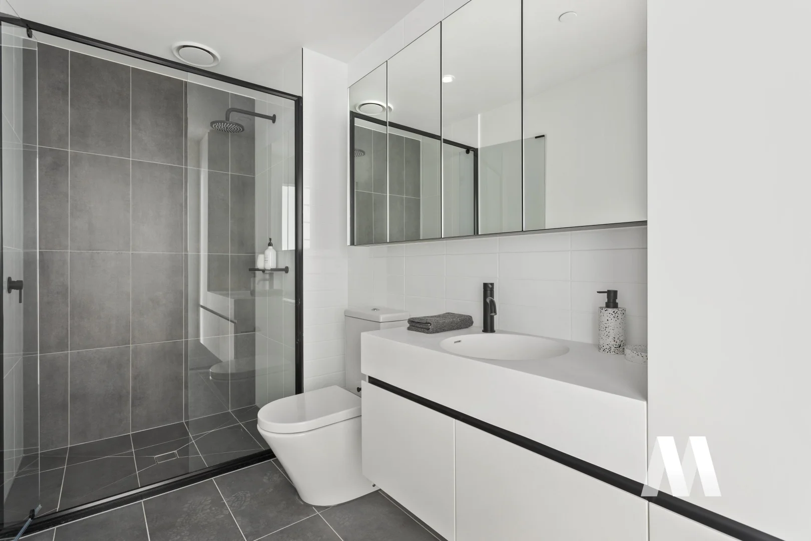 901/2 Joseph Road, Footscray VIC 3011 photo 5