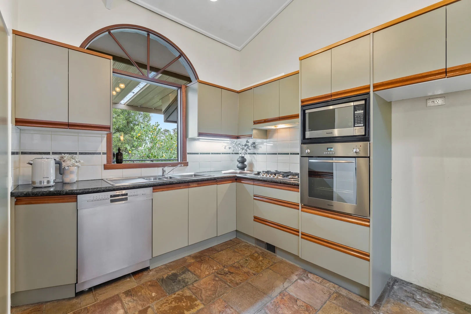 Additional image 6 of 5 Padua Court, Vermont VIC 3133