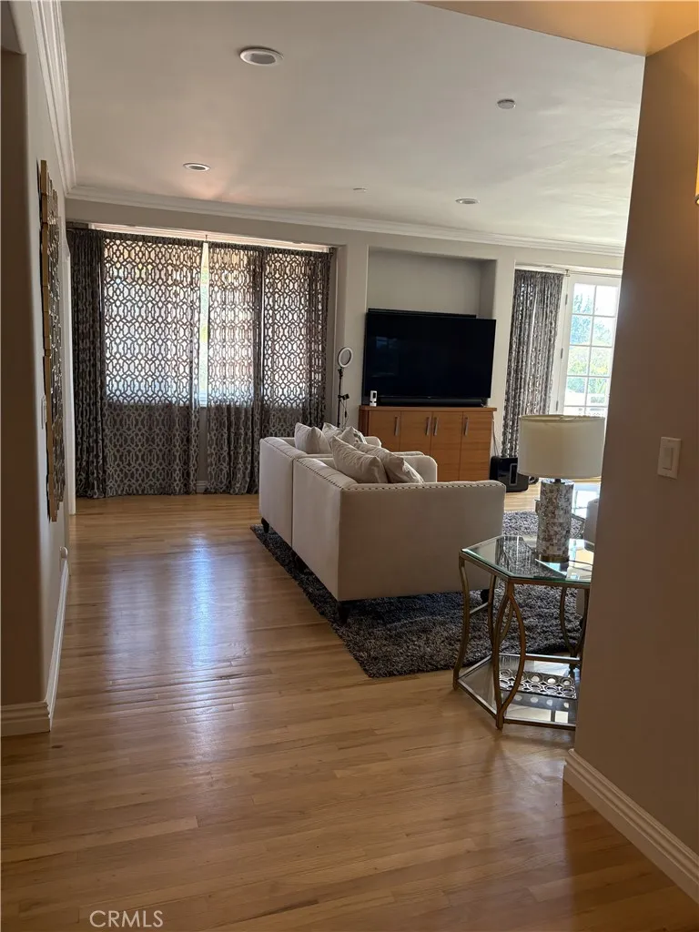 Additional image 23 of 10595 Ashton Avenue Unit 201, Los Angeles, CA 90024
