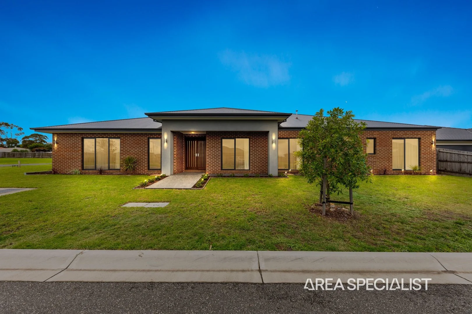 9 Carrington Way, Lang Lang VIC 3984