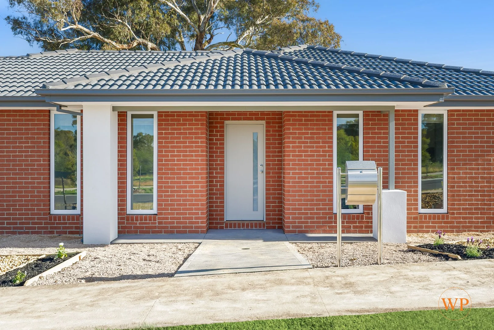 9 Epacris Crescent, Broadford VIC 3658 photo 3