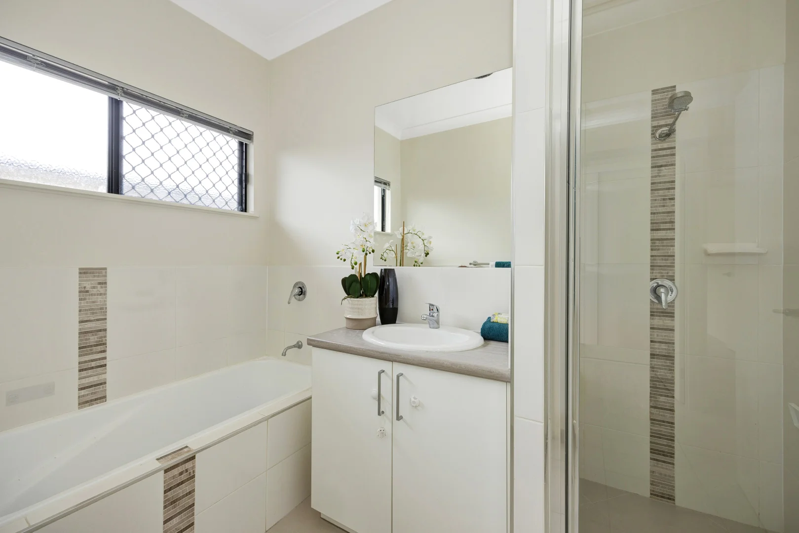 Additional image 8 of 13 Lochern Way, Bushland Beach QLD 4818