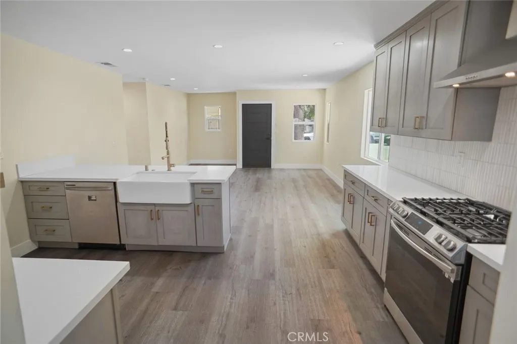 Additional image 7 of 3123 Hyde Park Boulevard, Los Angeles, CA 90043