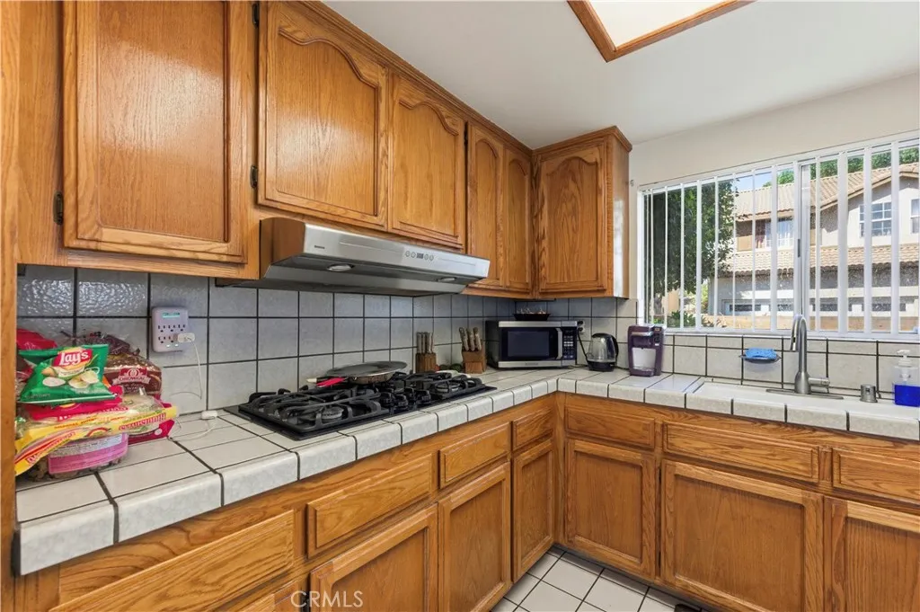 Additional image 10 of 16711 Parthenia Street Unit 2, North Hills, CA 91343