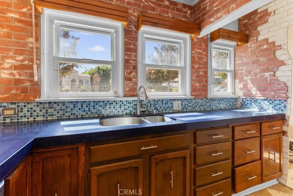 Additional image 71 of 4930 Chesley Ave, View Park, CA 90043