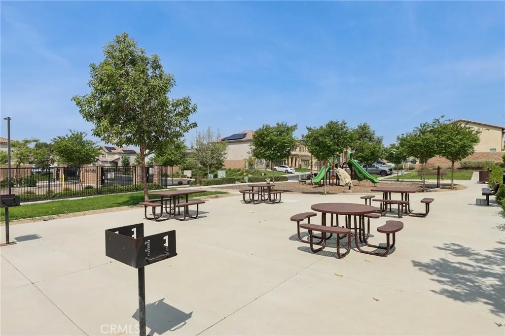 Additional image 86 of 833 S Sumac Lane, Rialto, CA 92376