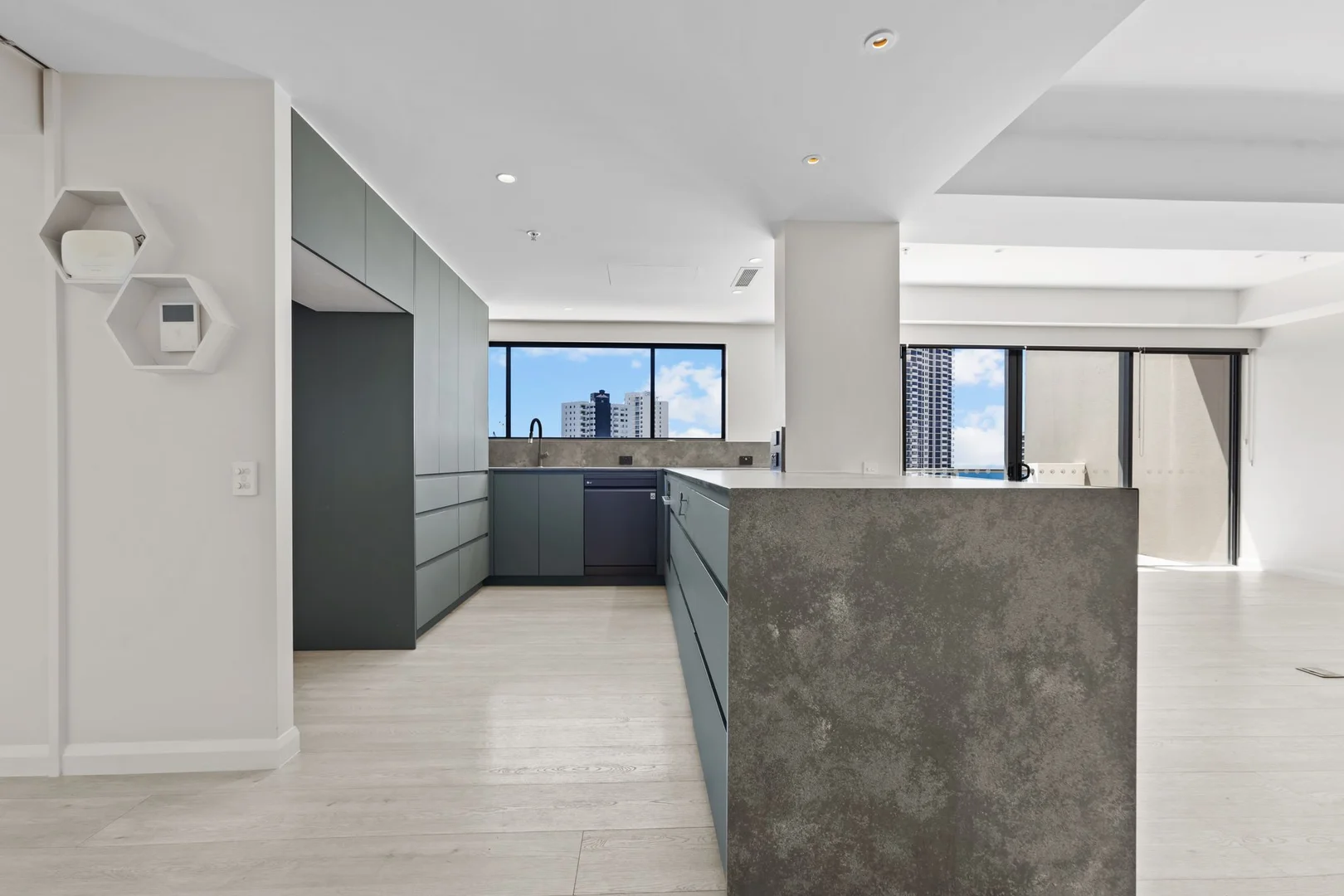 Additional image 26 of 1402/2865 Gold Coast Highway, Surfers Paradise QLD 4217