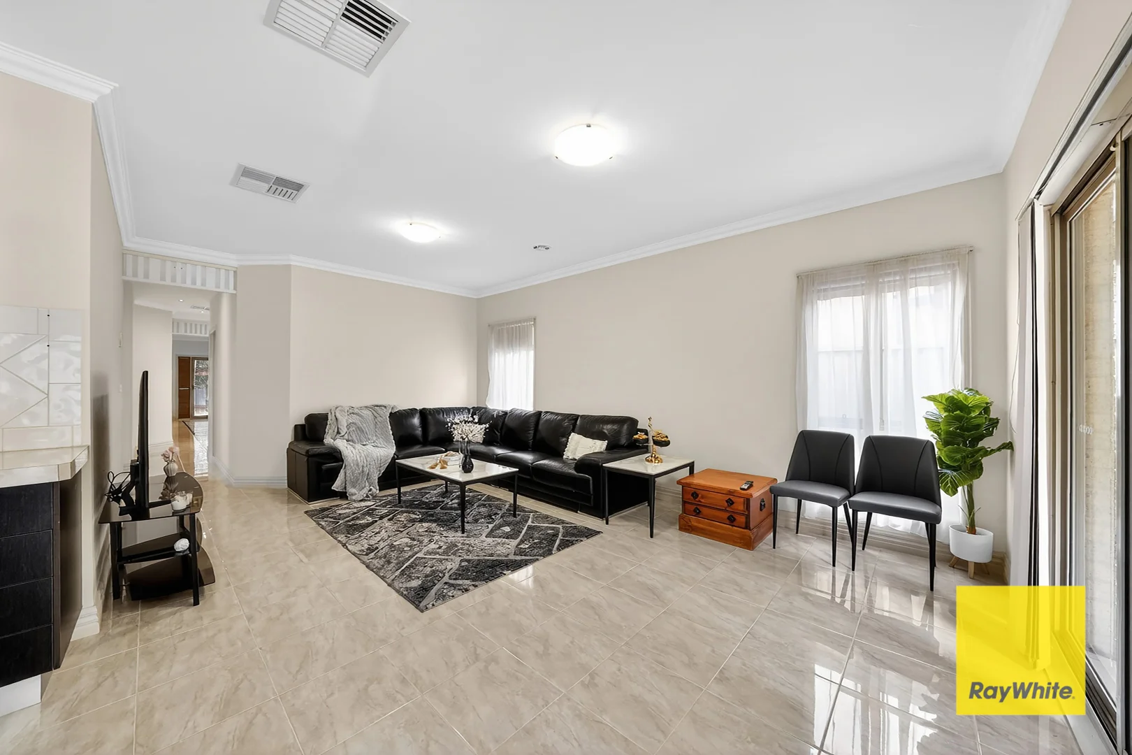 Additional image 8 of 33 Studley Park Way, Caroline Springs VIC 3023