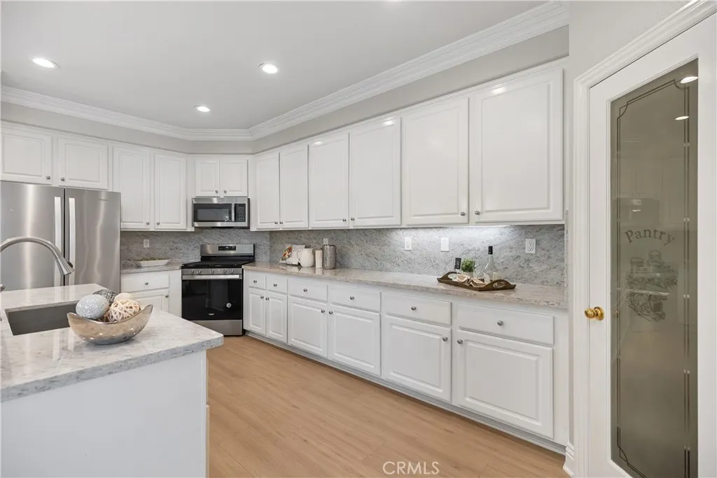 Additional image 13 of 22 Apple Valley Vly, Irvine, CA 92602