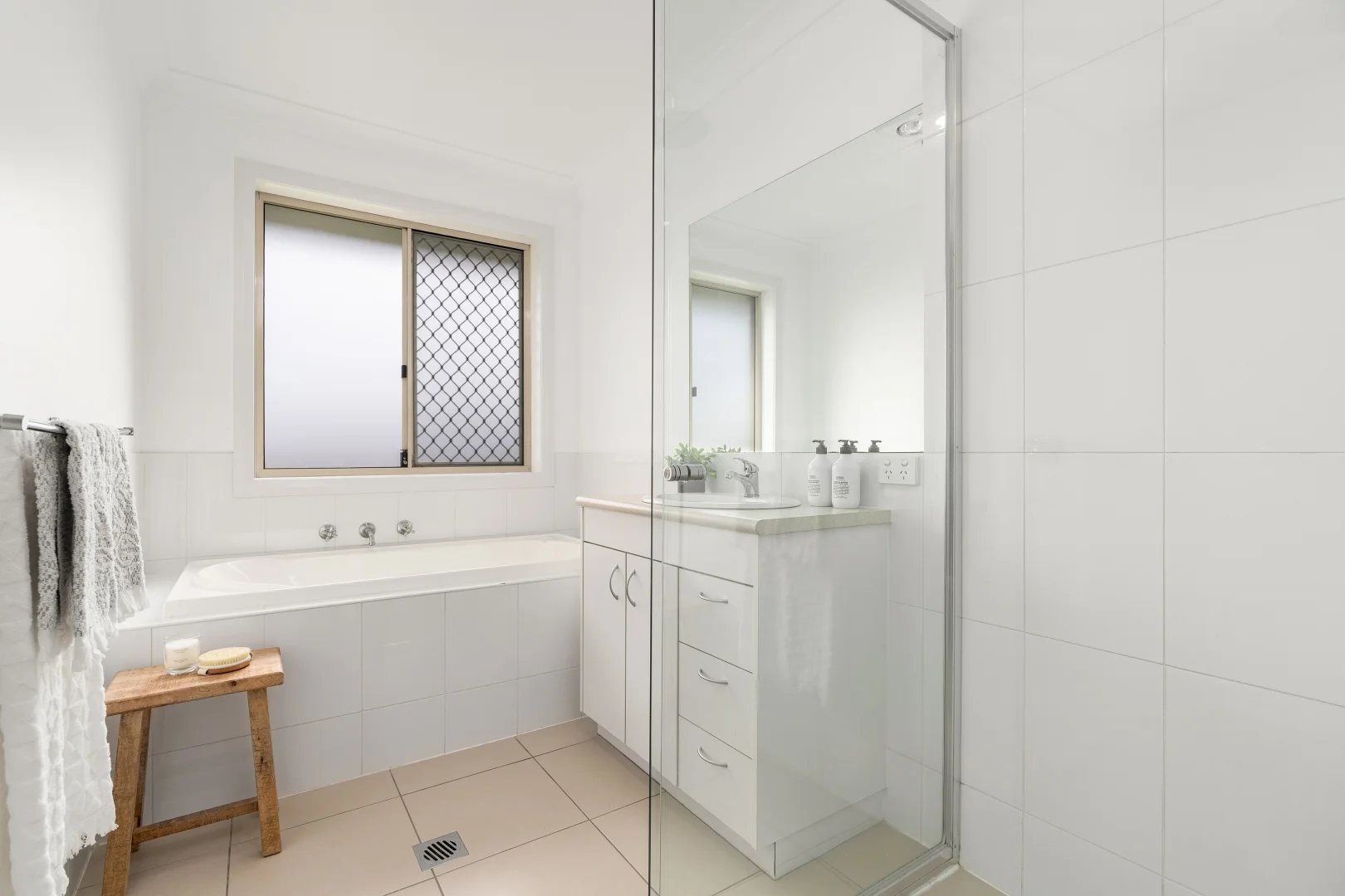Additional image 13 of 9 Poplars Drive, Orange NSW 2800