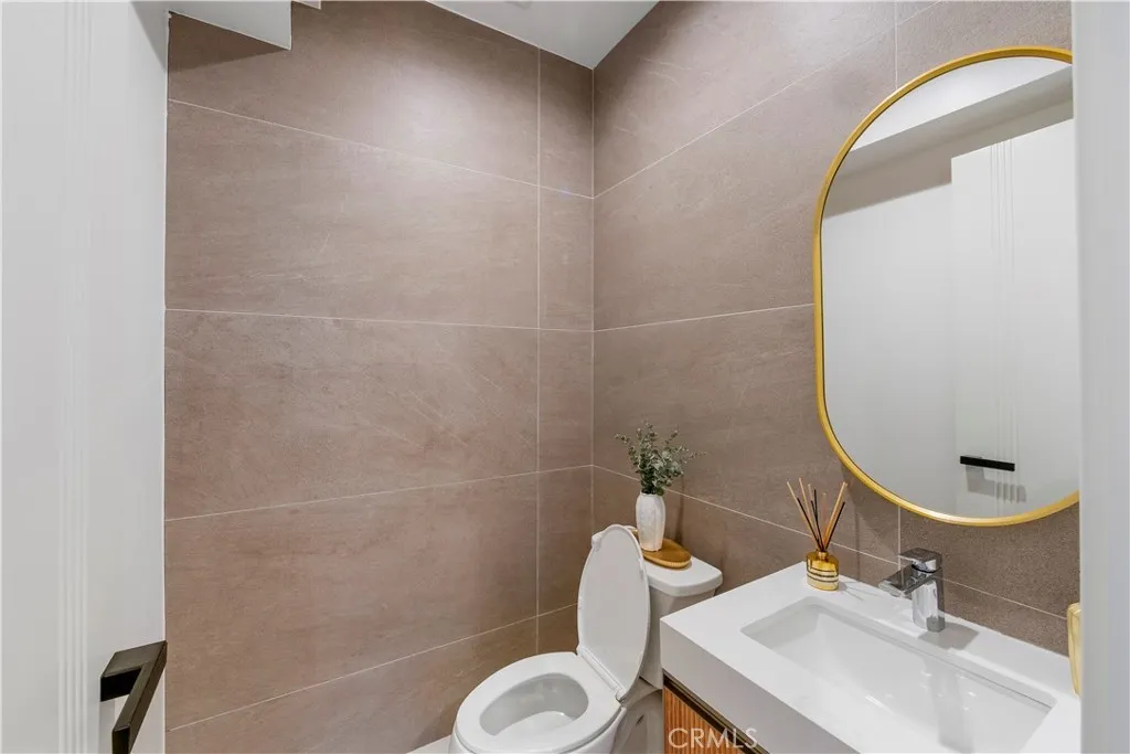 Additional image 68 of 853 Oak St, Costa Mesa, CA 92627