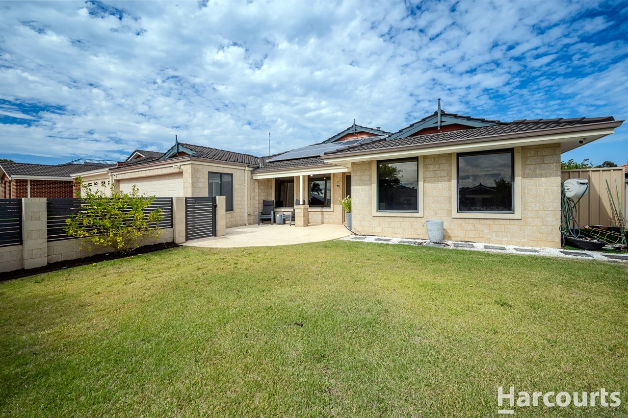 16 Woodbine Loop, Tapping WA 6065 photo 3