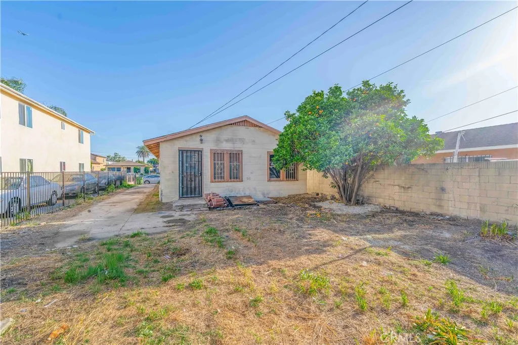 Additional image 16 of 225 E 67th St, Los Angeles, CA 90003