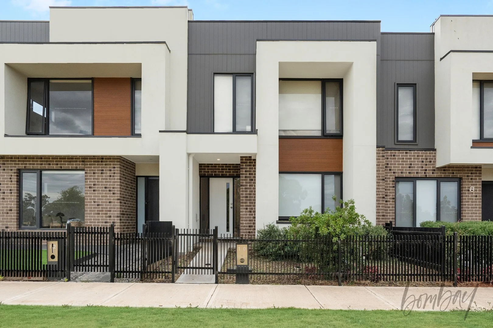 10 Lamington Walk, Wollert VIC 3750
