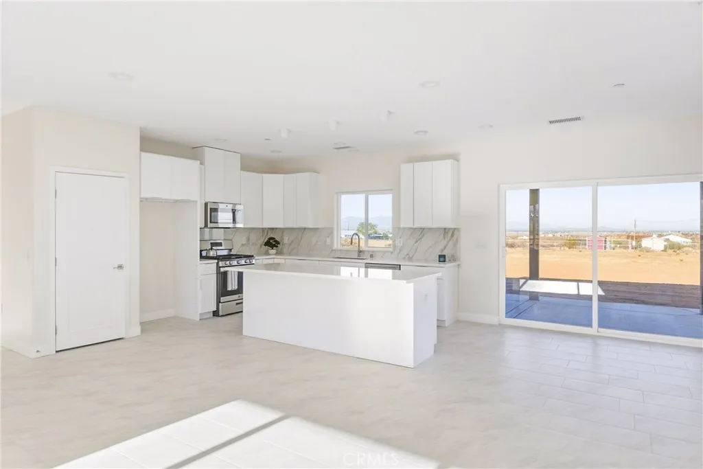 Additional image 14 of 15192 Barbara, Apple Valley, CA 92307