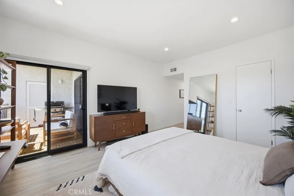 Additional image 18 of 215 W Palm Avenue Unit 301, El Segundo, CA 90245