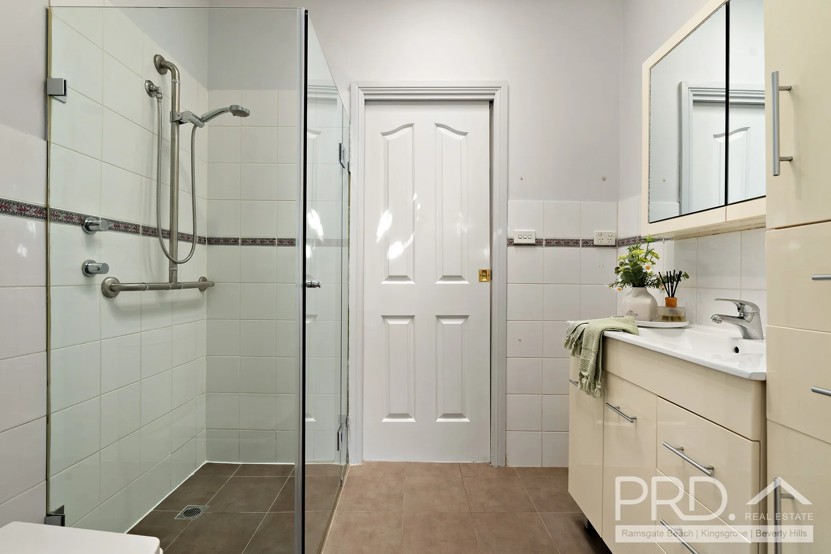 Additional image 7 of 2/192 Chuter Avenue, Sans Souci NSW 2219